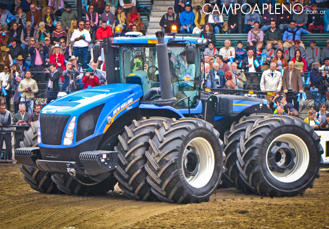 New Holland brillo en la fiesta inaugural de La Rural