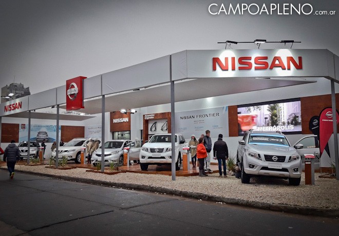 Nissan Frontier muestra toda su fuerza en La Rural de Palermo 01